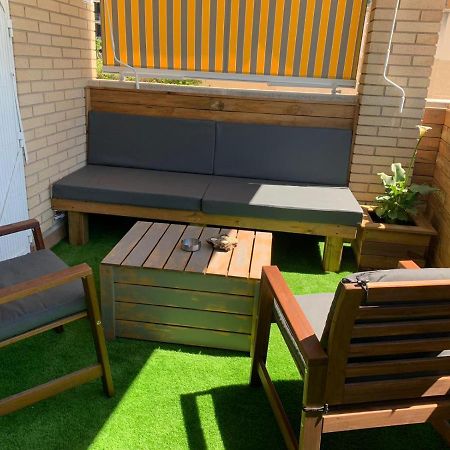 Apartamento Para 5 Personas Frente Al Mar Con Piscina Y Parking Cubelles Esterno foto