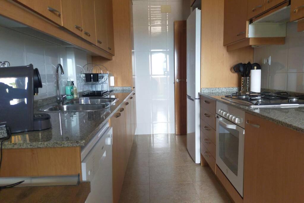 Apartamento Para 5 Personas Frente Al Mar Con Piscina Y Parking Cubelles Esterno foto