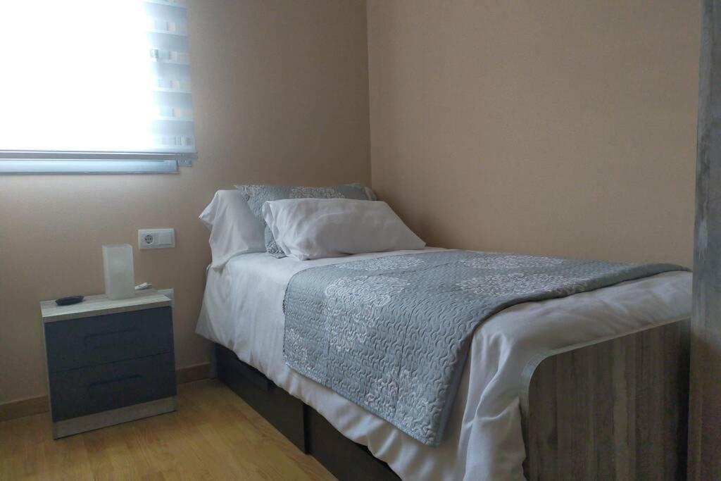 Apartamento Para 5 Personas Frente Al Mar Con Piscina Y Parking Cubelles Esterno foto