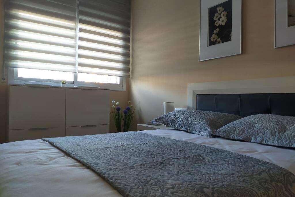 Apartamento Para 5 Personas Frente Al Mar Con Piscina Y Parking Cubelles Esterno foto