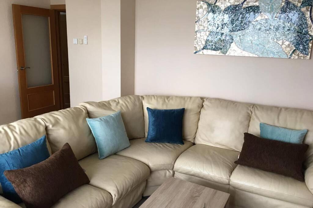 Apartamento Para 5 Personas Frente Al Mar Con Piscina Y Parking Cubelles Esterno foto