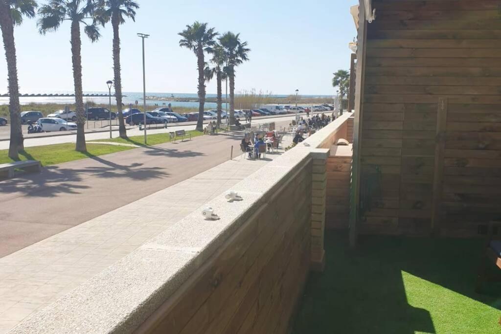 Apartamento Para 5 Personas Frente Al Mar Con Piscina Y Parking Cubelles Esterno foto