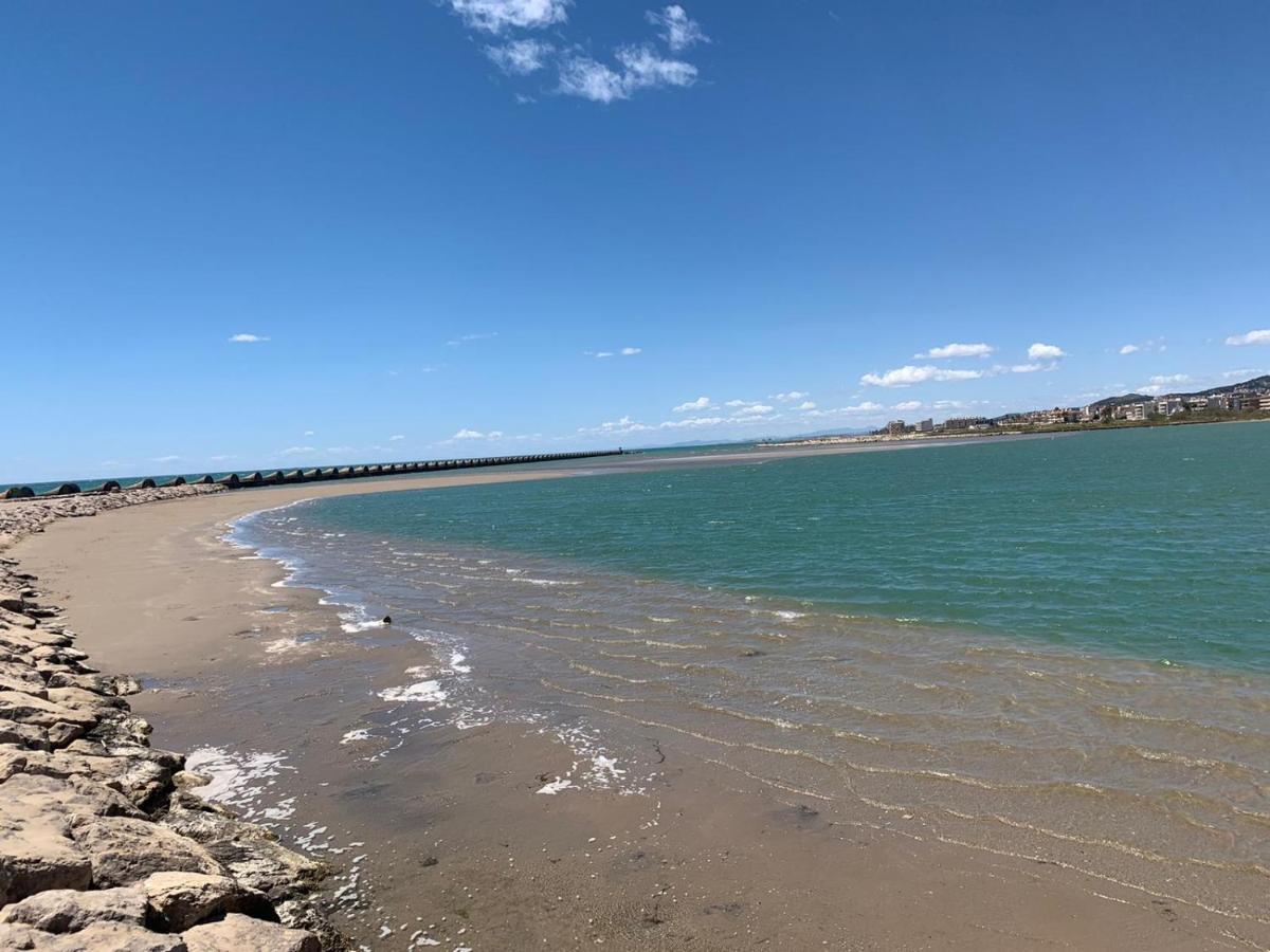 Apartamento Para 5 Personas Frente Al Mar Con Piscina Y Parking Cubelles Esterno foto